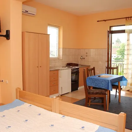 Hadzi Апартаменты