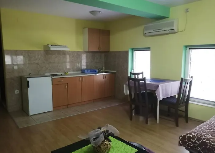 Διαμέρισμα Hadzi