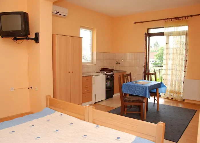 Hadzi Διαμέρισμα